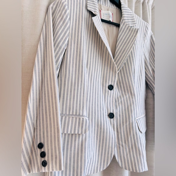 Ron Herman shrunken blazer pin stripe sz 4. Worn once no defects. - Picture 2 of 9